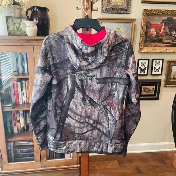 Under Armour Mossy Oak women’s camo pullover hoodie SZ M camo & pink - Picture 8 of 14